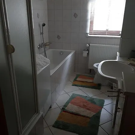 Apartamento Monteurwohnung Froeschlein 3 Ilmenau